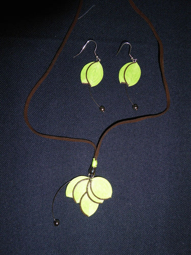 Green Necklace & earrings